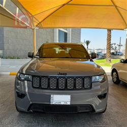 جیپ گراند شیرۆکی